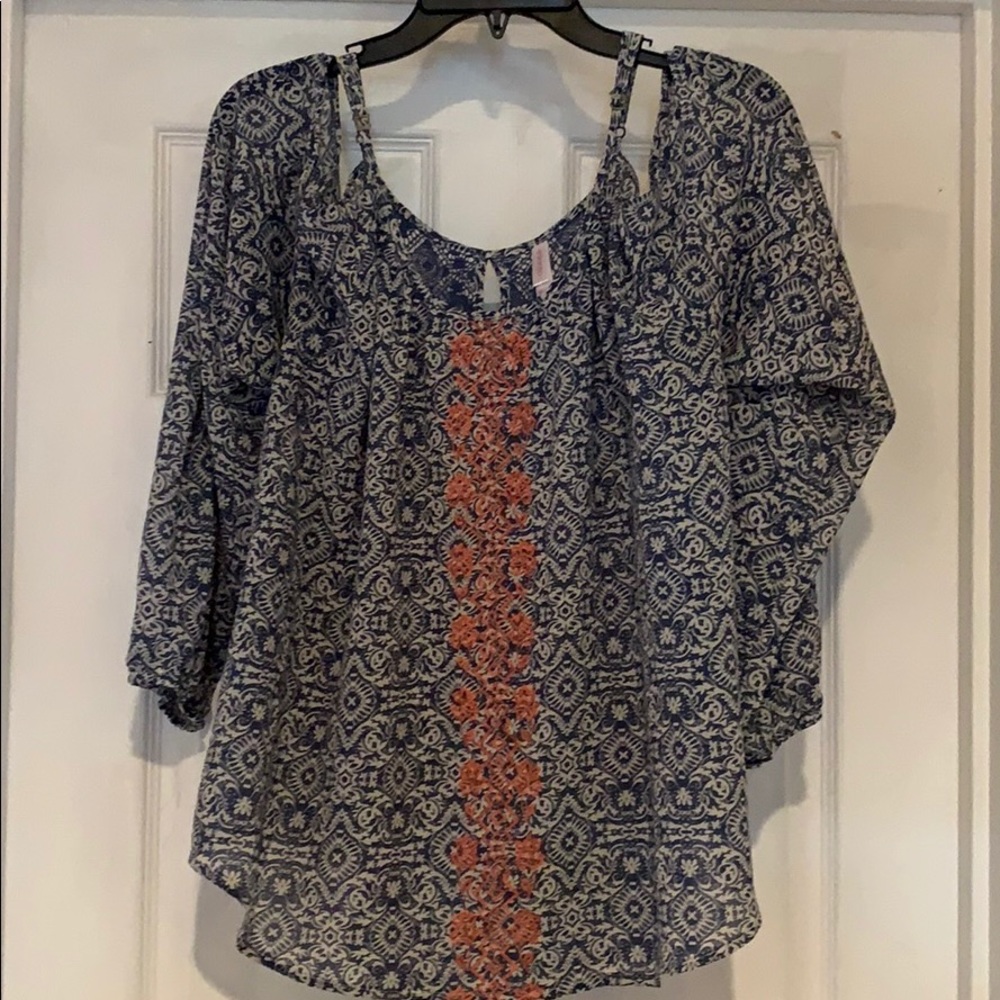 Xhilaration cold should blouse